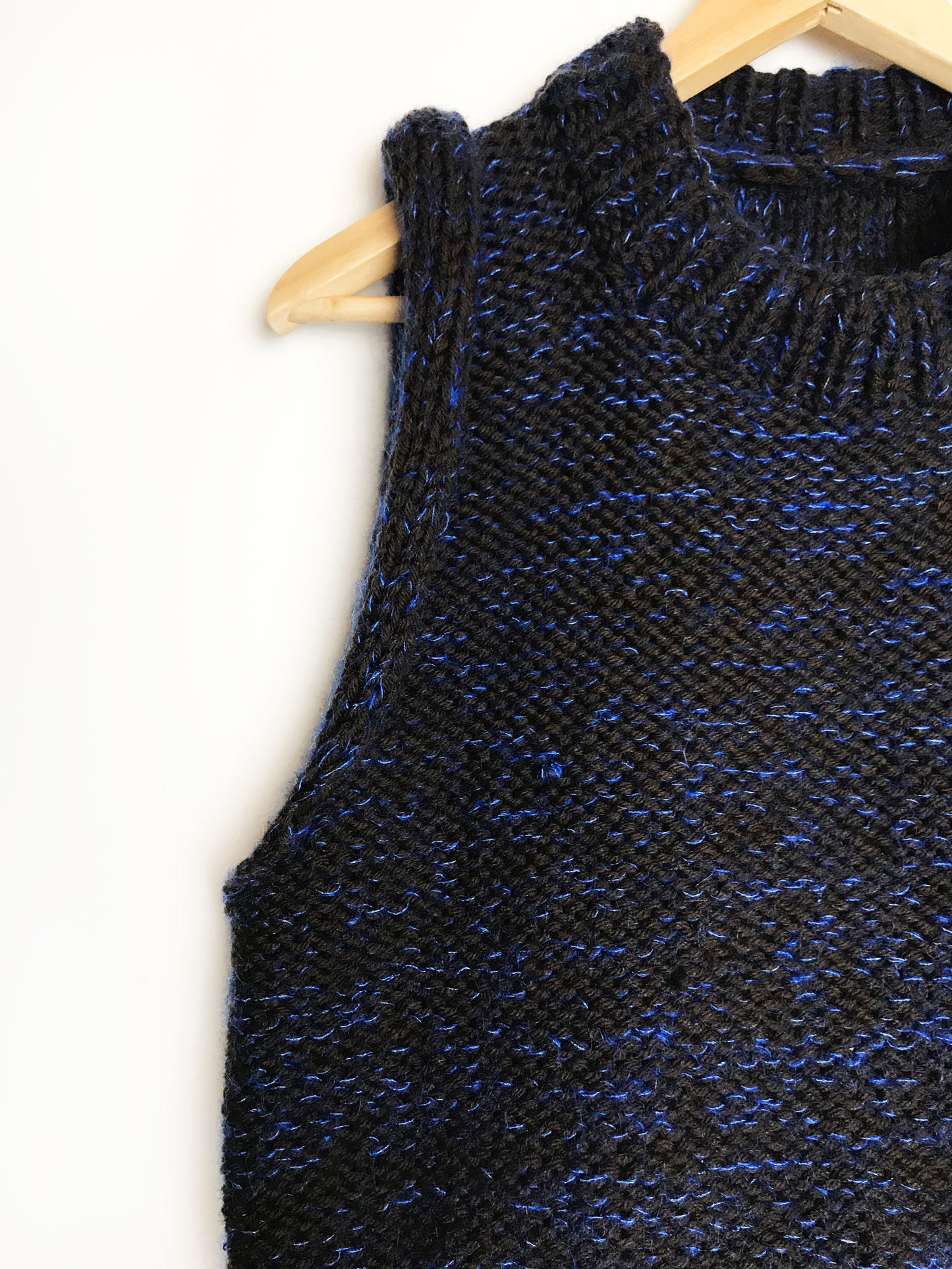 Mega Saga Vest strikkeopskrift