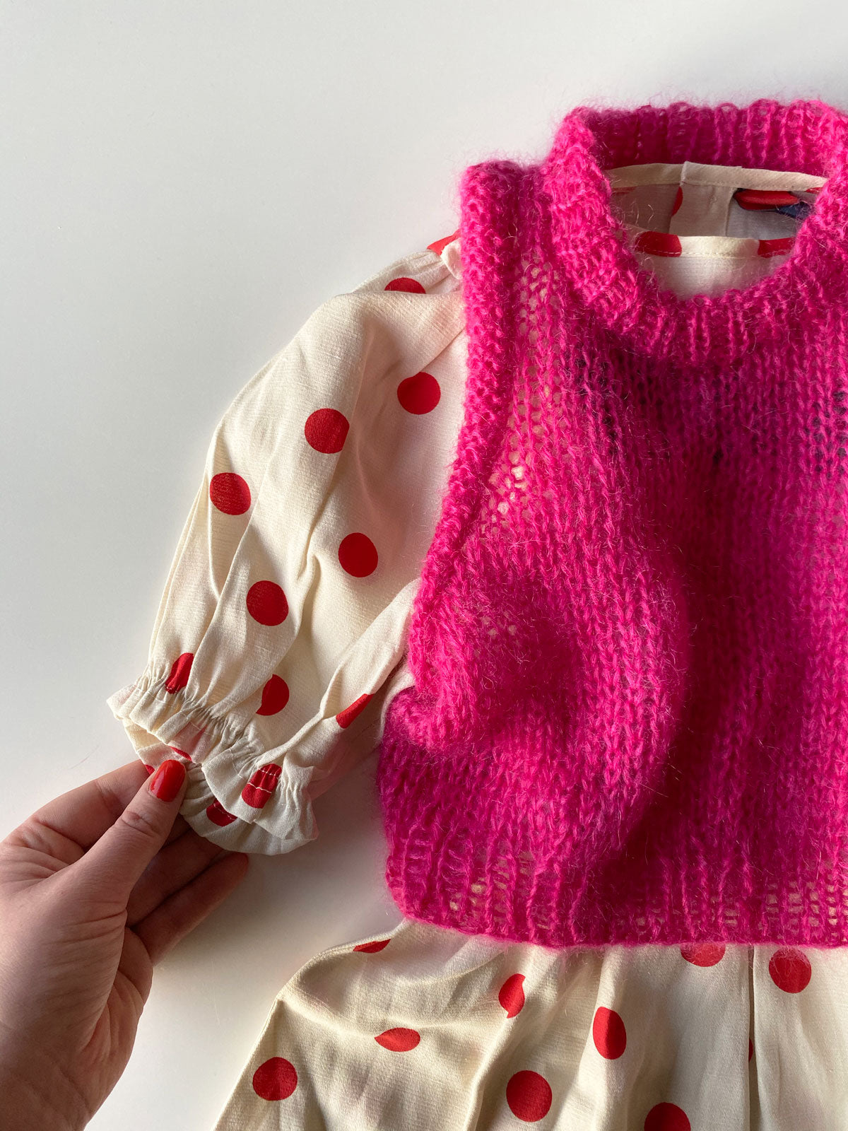 Mini Saga Vest strikkeopskrift