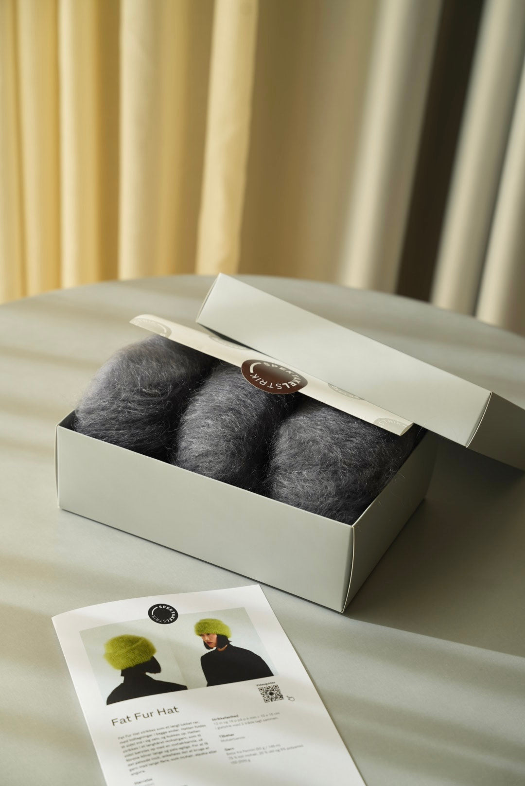 Fat Fur Hat Knit Kit