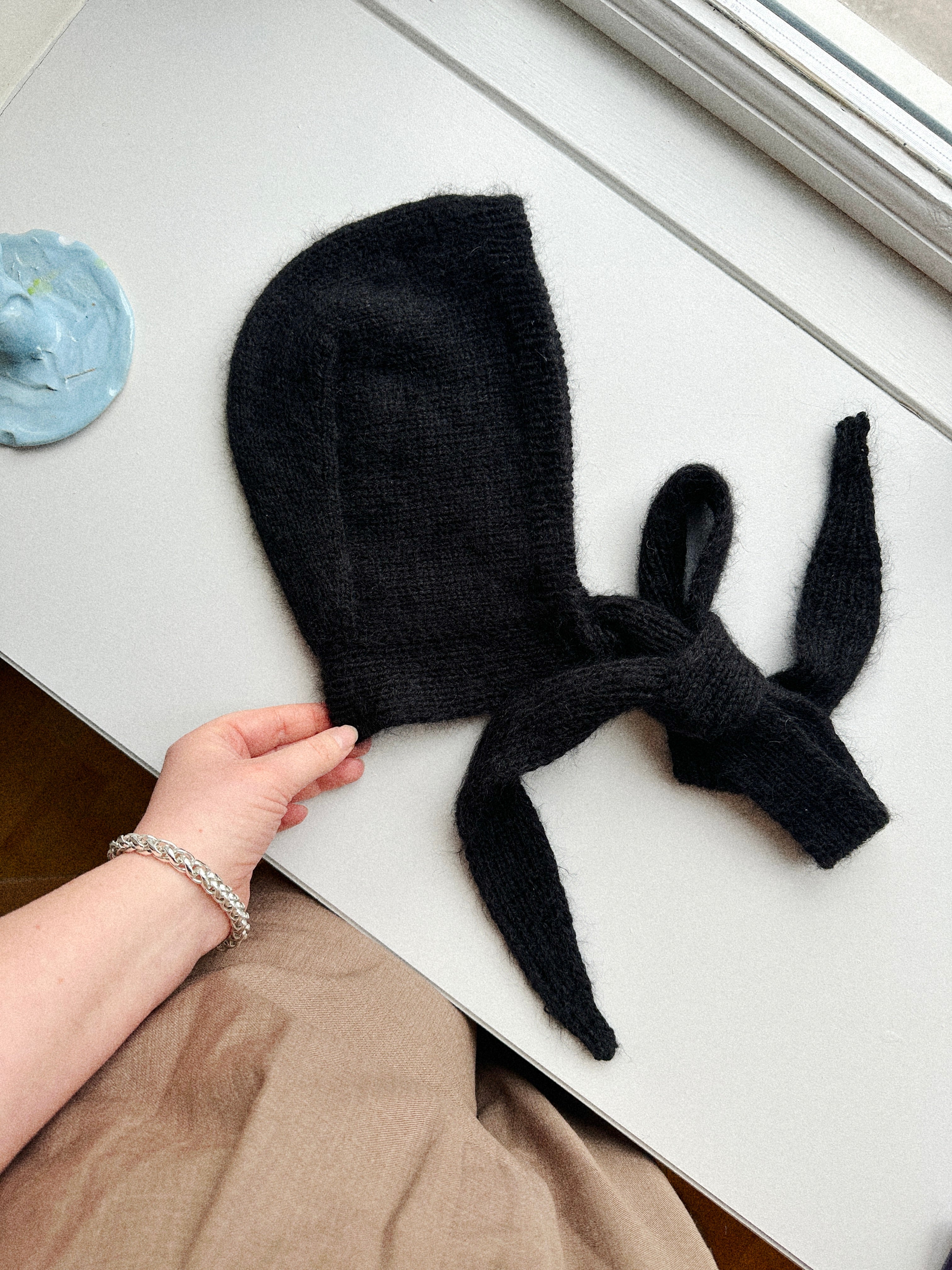 Bow Tie Bonnet