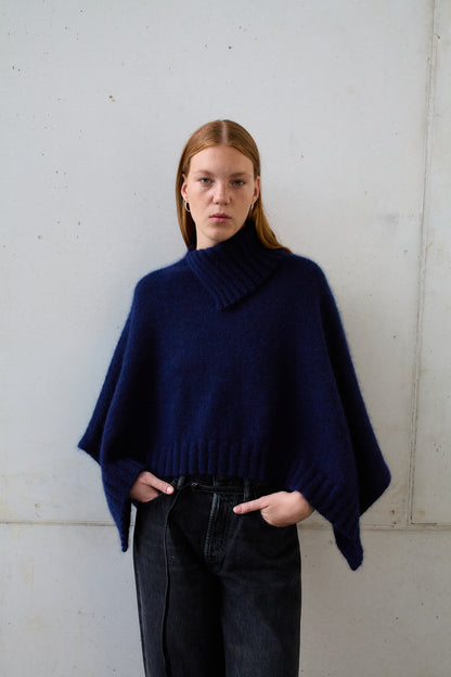 Nina Cape, light grey - Sample